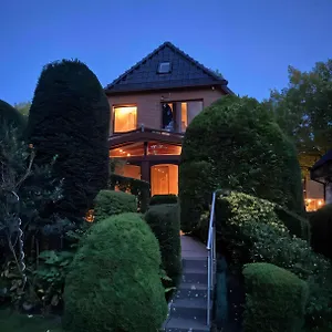 Gartenblick-oase: Obergeschosswohnung In , Hamburg Deutschland